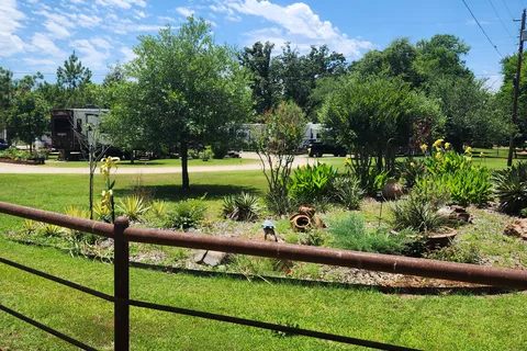 North Shore Landing RV Park, Cabins and Guest House