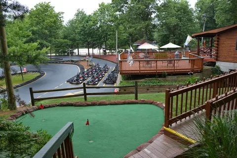 Hill and Hollow Campground and RV Park