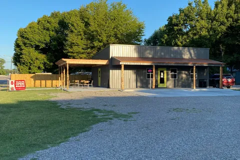 The Dam Place General Store & Campground