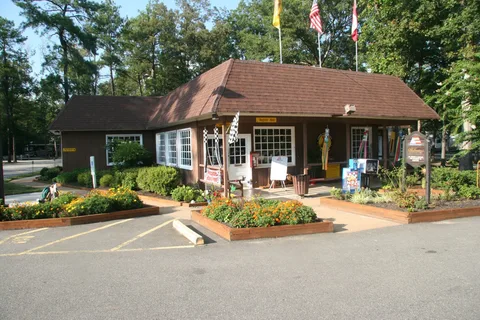Americamps RV Resort