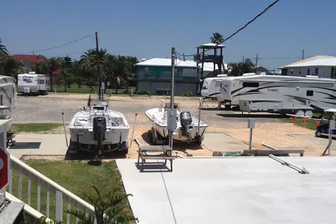 Island House RV Park