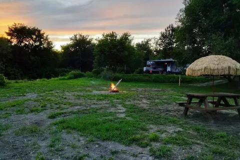 Camping Edmonston Campground