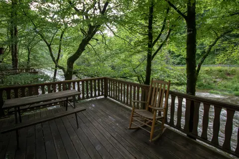 Yogi Bear’s Jellystone Park™ Camp-Resort: Smokies
