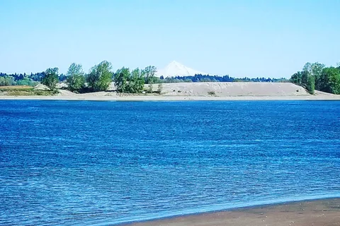 Reeder Beach RV Park and Country Store