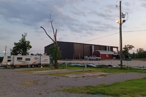 Rustic Oak RV Park