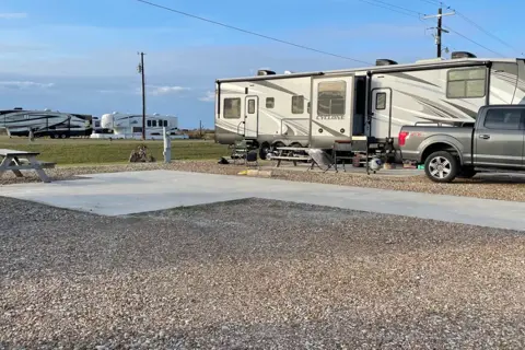 Magnolia Beach RV Park