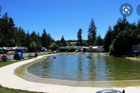Qualicum Bay Resort