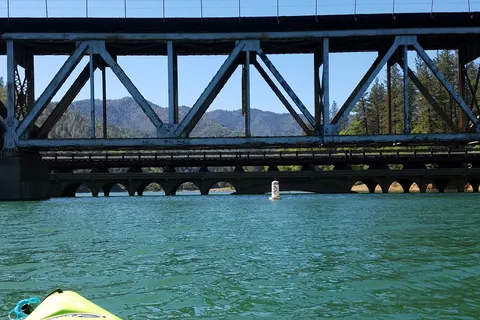 Lakeshore Villa RV Park