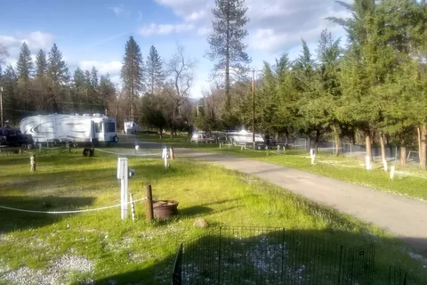 Lakeshore Villa RV Park
