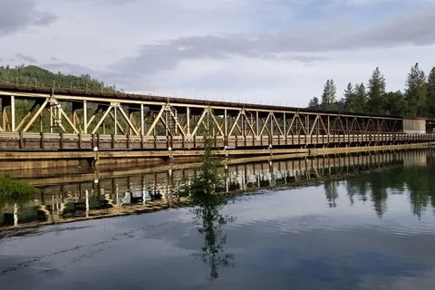 Lakeshore Villa RV Park