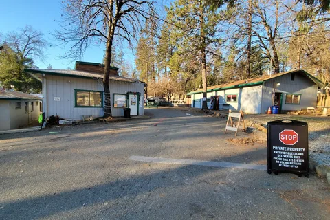 Lakeshore Villa RV Park