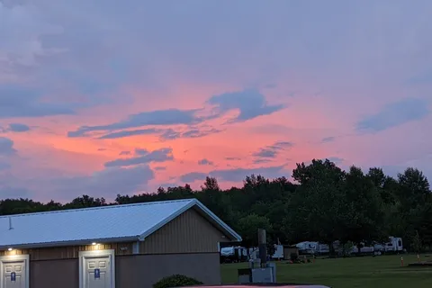 Leafy Oaks RV Park and Campground