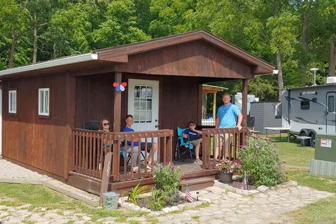 Leafy Oaks RV Park and Campground