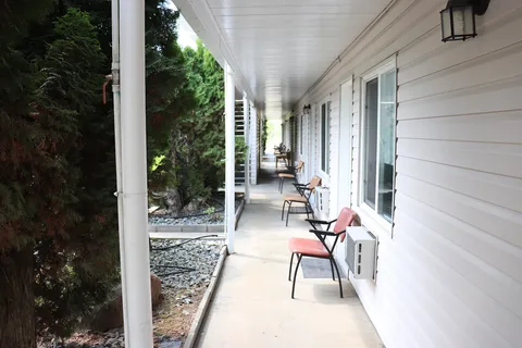 Clearwater Country Inn and RV Park