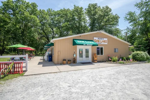 Oak Lake RV Resort