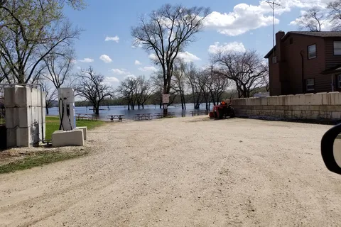 River of Lakes Campground and Resort