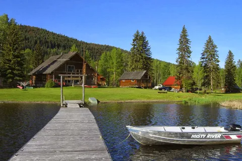 Canim Lake Resort