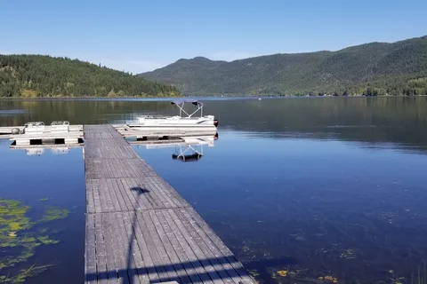 Canim Lake Resort