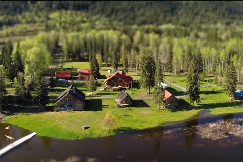 Canim Lake Resort