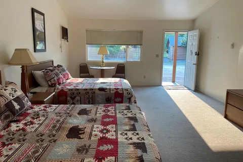 Travellers Rest Cabins and RV Park