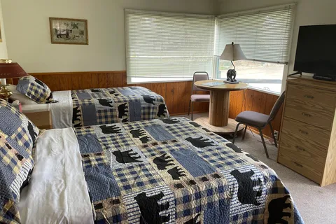 Travellers Rest Cabins and RV Park