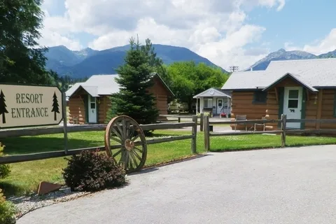 Travellers Rest Cabins and RV Park