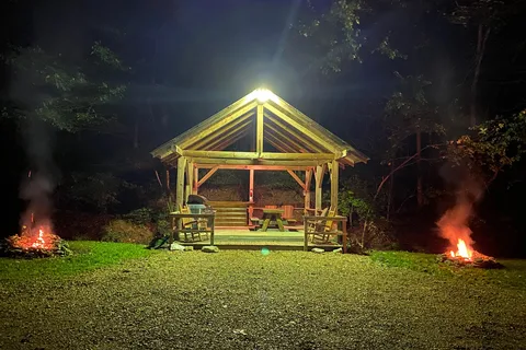 Dixieland Country Cabins and Campground