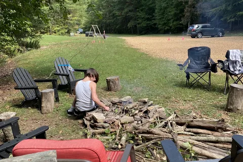 Dixieland Country Cabins and Campground