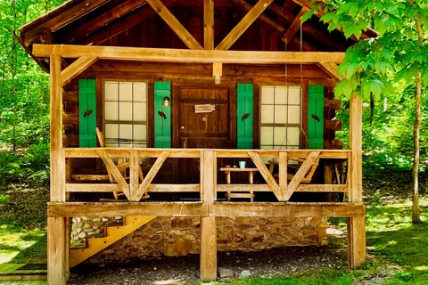 Dixieland Country Cabins and Campground
