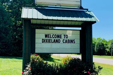 Dixieland Country Cabins and Campground