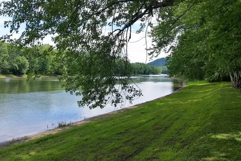 Pine Crest Campground