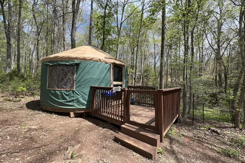 Four Paws Kingdom Campground and Dog Retreat