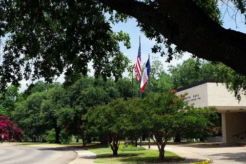 Mineola Civic Center and RV Park