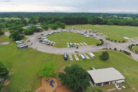 Mineola Civic Center and RV Park