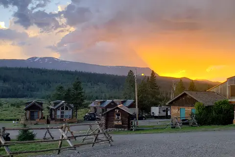 Lava Mountain Lodge