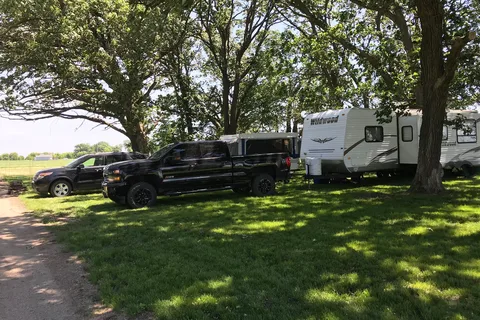 Shirley's Park and Country Retreat - Seasonal Campground and Kayak Rental