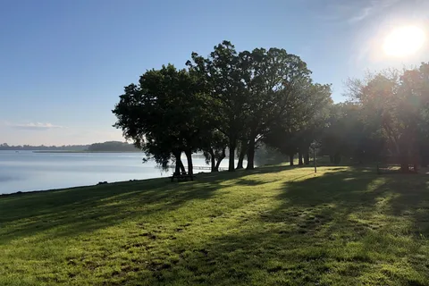 Shirley's Park and Country Retreat - Seasonal Campground and Kayak Rental