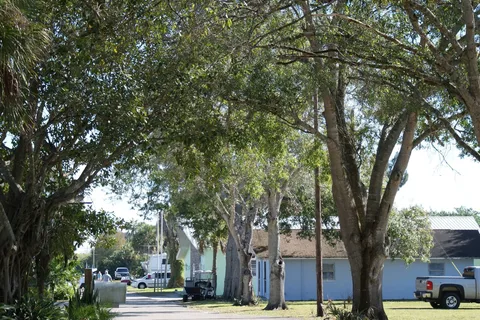 Meadowlark Shores RV Park