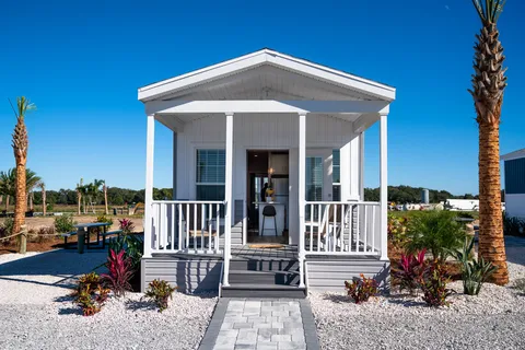 Camp Margaritaville RV Resort and Cabana Cabins Auburndale