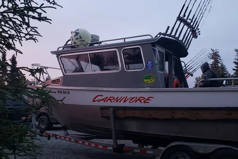 Reel 'Em Inn - Cook Inlet Charters
