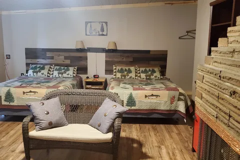 Carriage House Inn and RV Park
