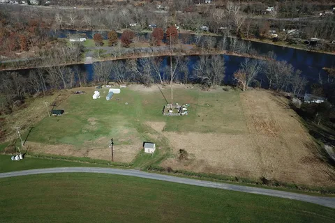 RIVERBANK CAMPGROUND AND COTTAGE RENTAL