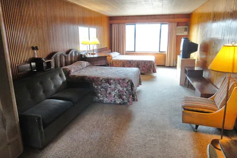 Airport Inn Motel and RV Park