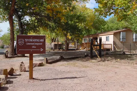 Canyon De Chelly National Monument - Cottonwood Campground