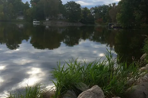Captain Dan's Crows Nest Resort