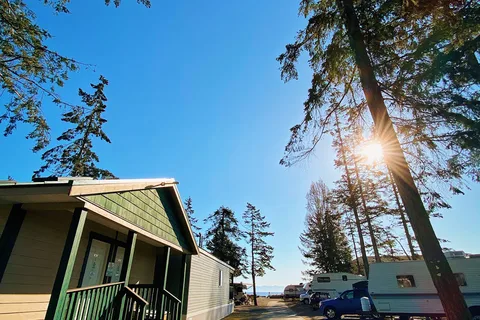 Saratoga Beach Resort