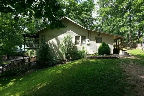 Eminence Cottages and Camp