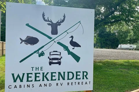 The Weekender Cabins & RV Retreat