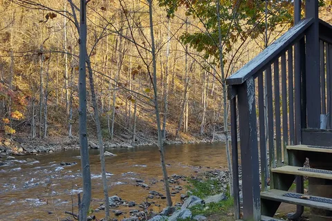 Revelle's River Resort