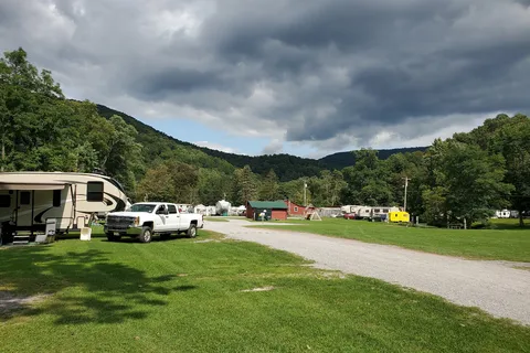 Revelle's River Resort